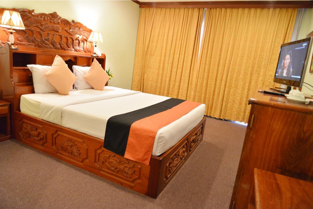Angkor Hotel Сием Реап Екстериор снимка