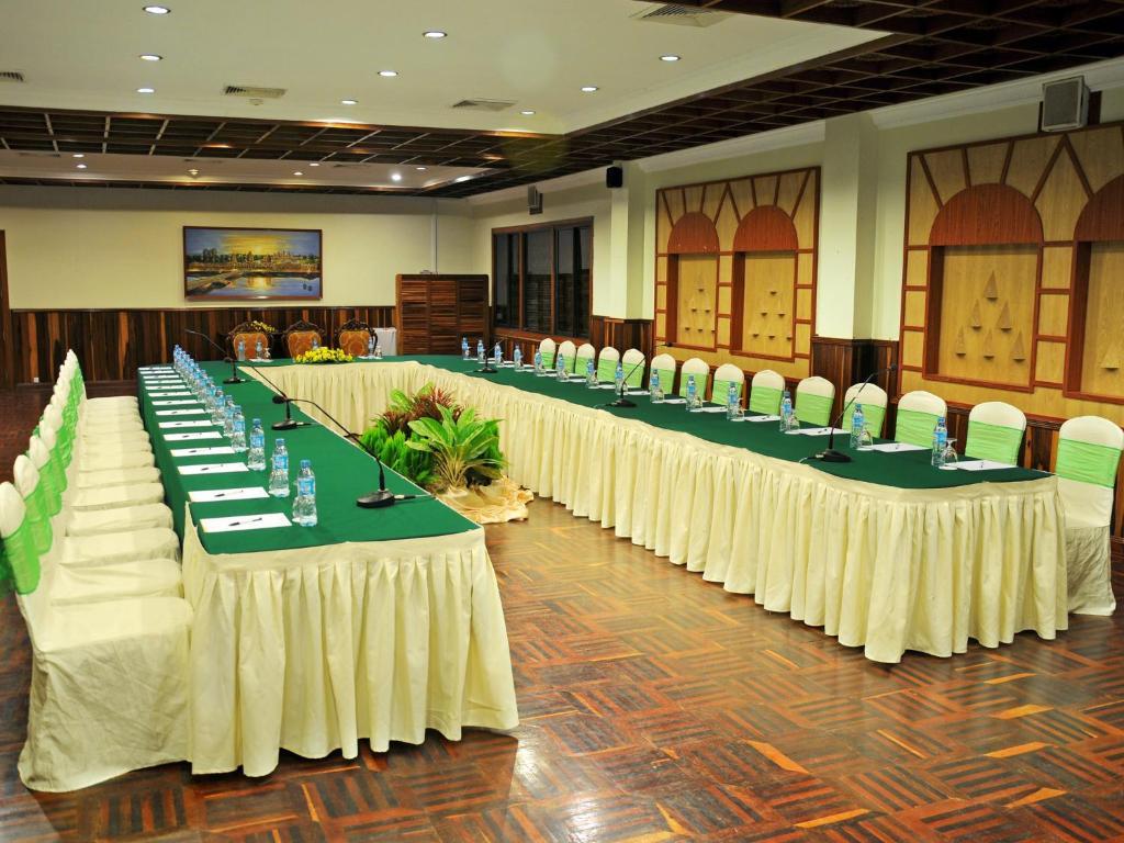 Angkor Hotel Сием Реап Екстериор снимка