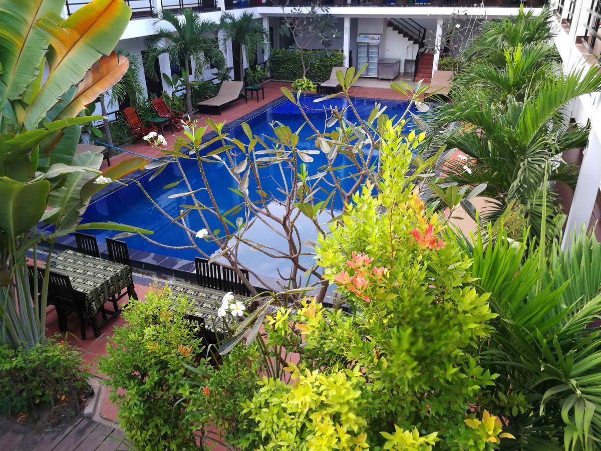 Angkor Hotel Сием Реап Екстериор снимка